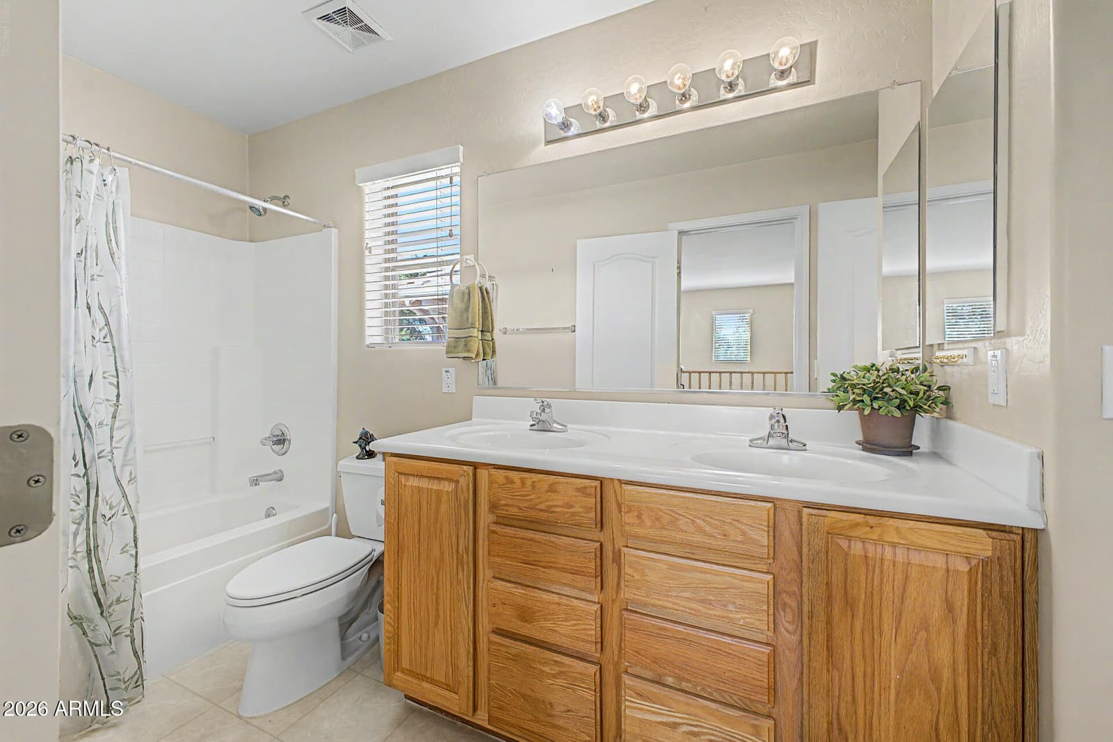 1385 S Joshua Tree Lane, Gilbert, AZ 85296 — photo 22 of 36