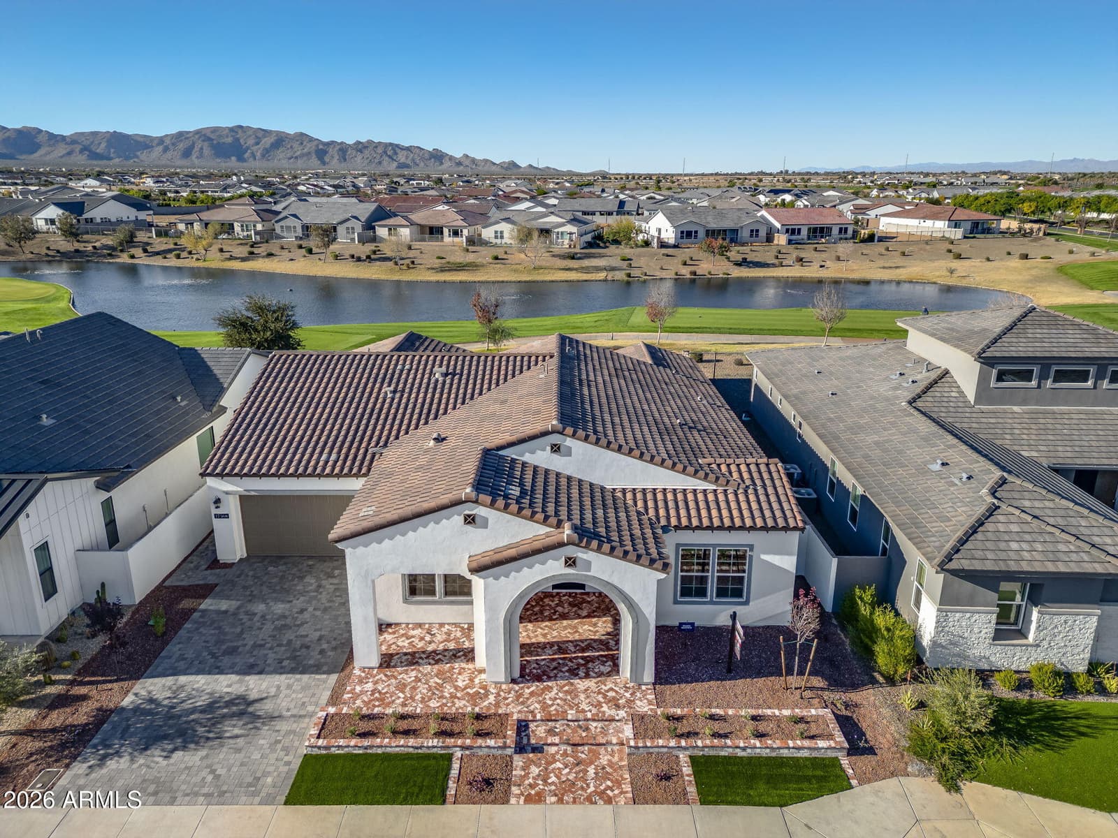 17568 W CRAWFORDSVILLE Drive, Surprise, AZ 85388