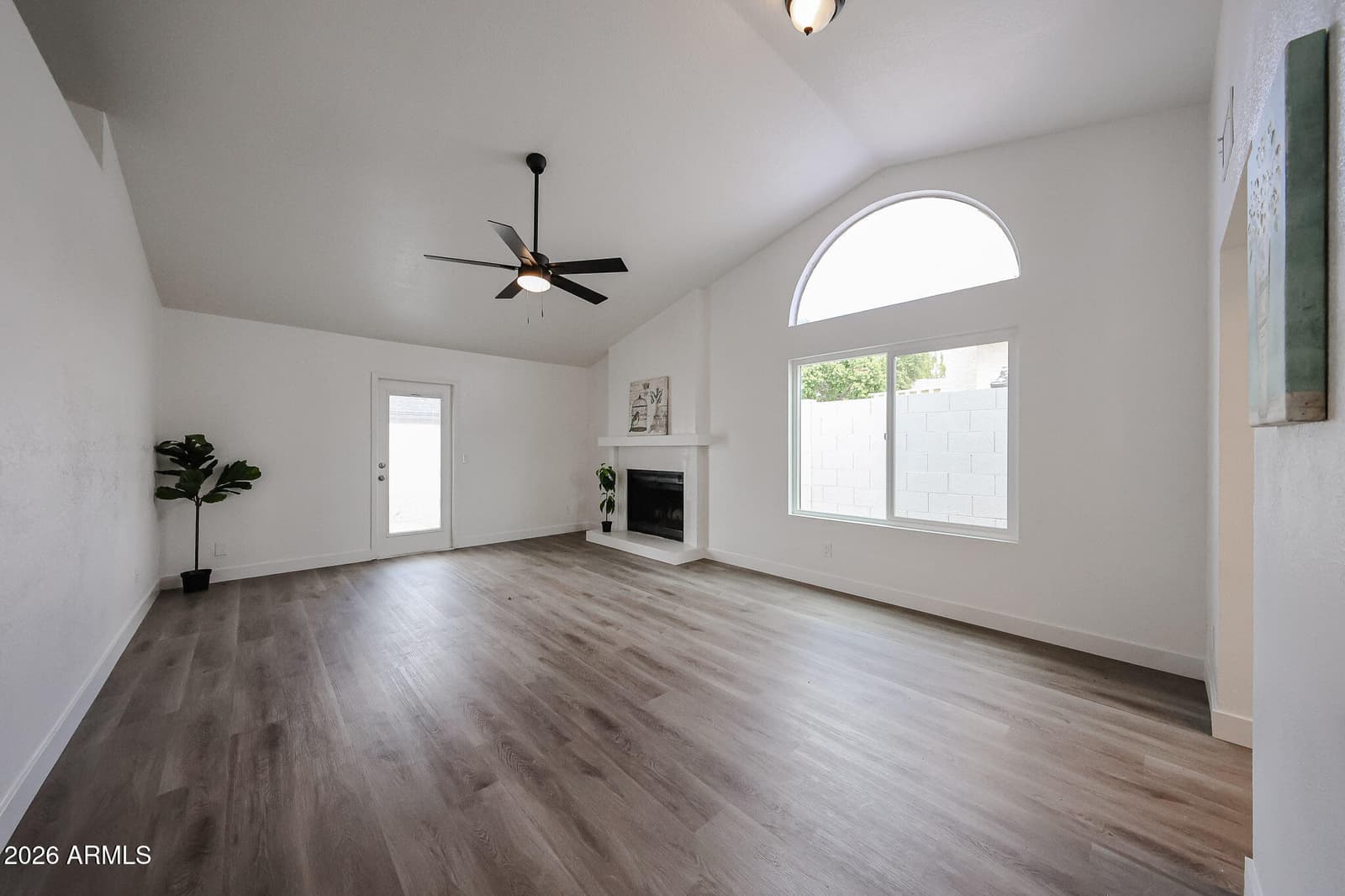 19606 N 43rd Drive, Glendale, AZ 85308 — photo 5 of 34