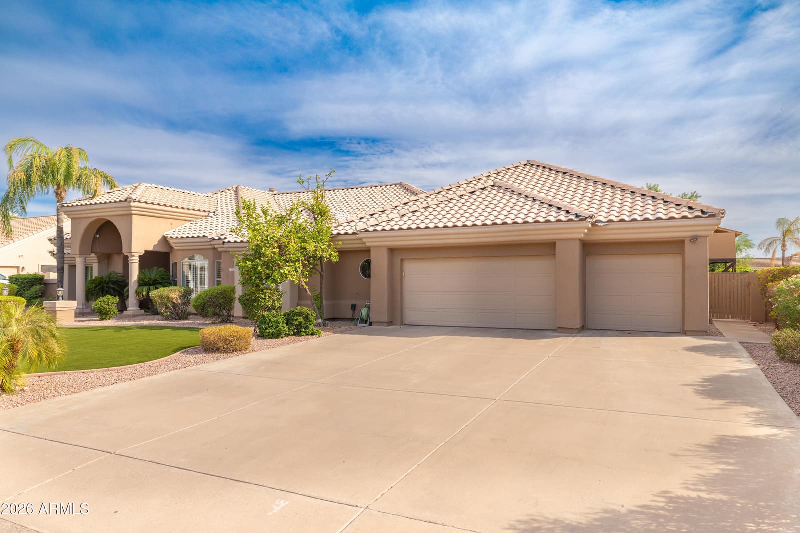 1707 E Menlo Street, Mesa, AZ 85203 — photo 4 of 90