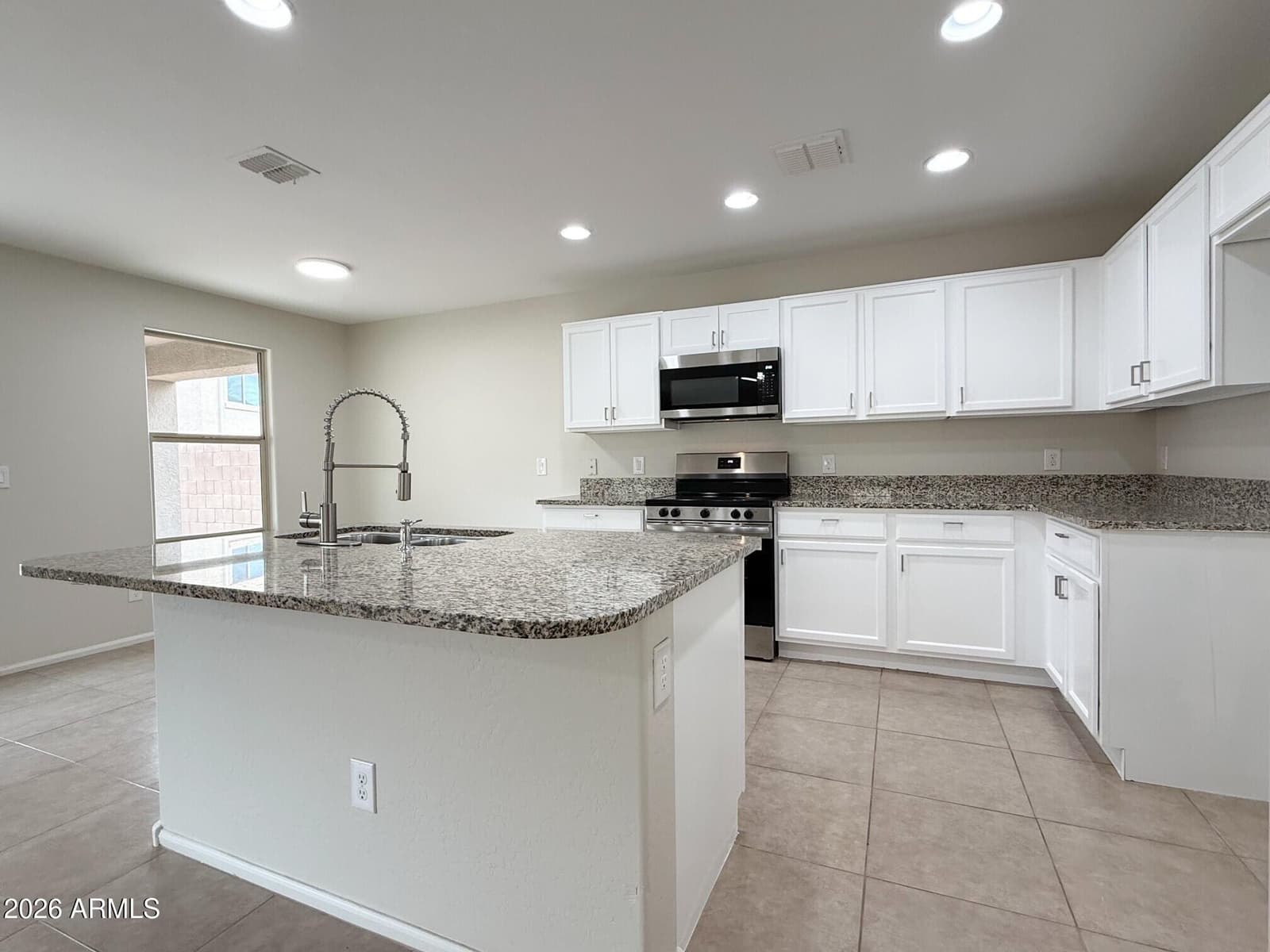 6051 E Sotol Drive, Florence, AZ 85132 — photo 11 of 35
