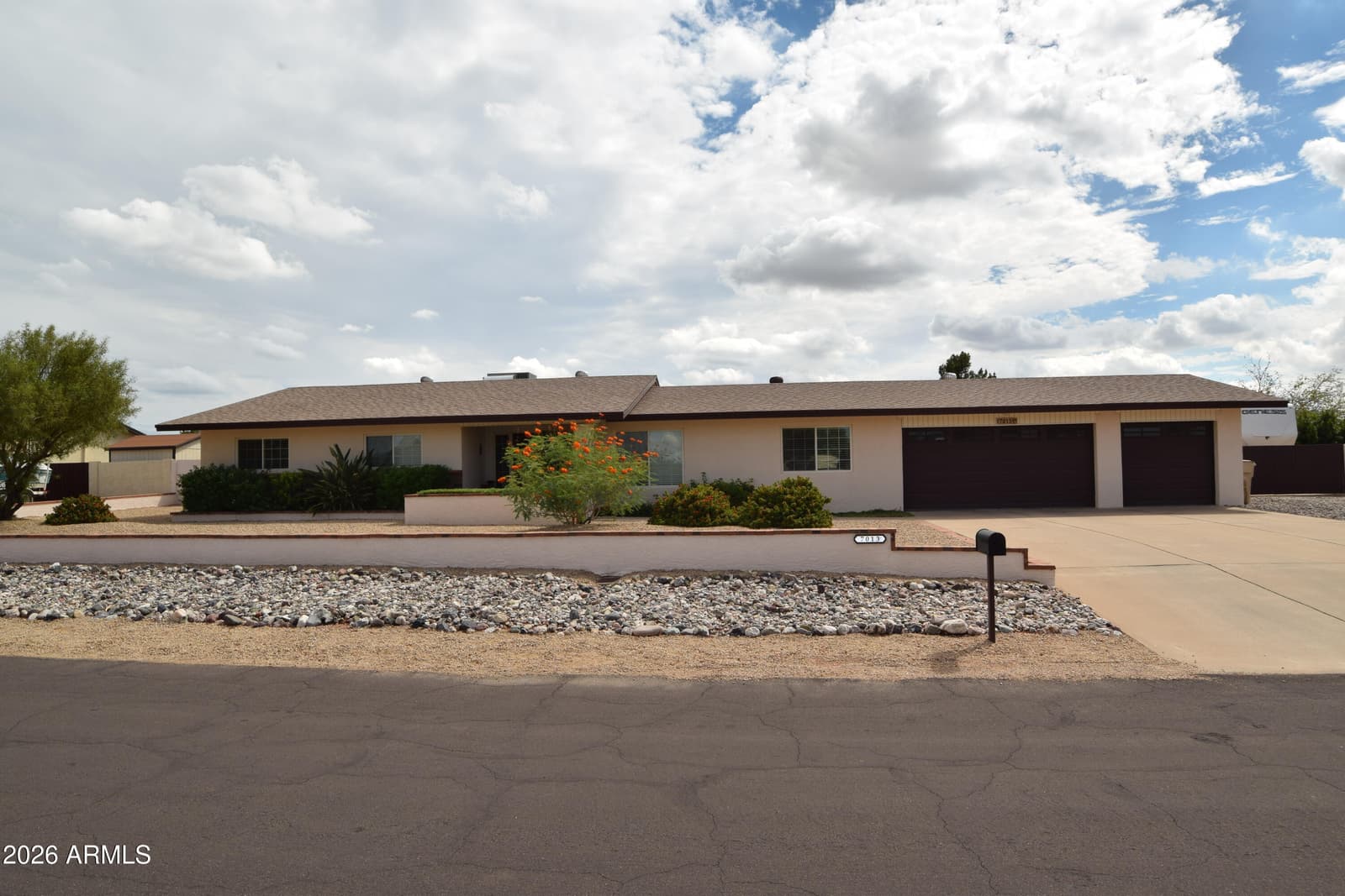 7013 W JOSAC Street, Glendale, AZ 85308
