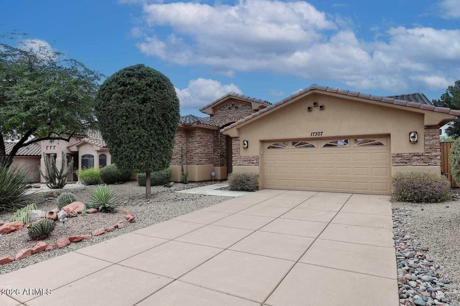 17307 E Via Del Oro Drive, Fountain Hills, AZ 85268 — photo 2 of 56