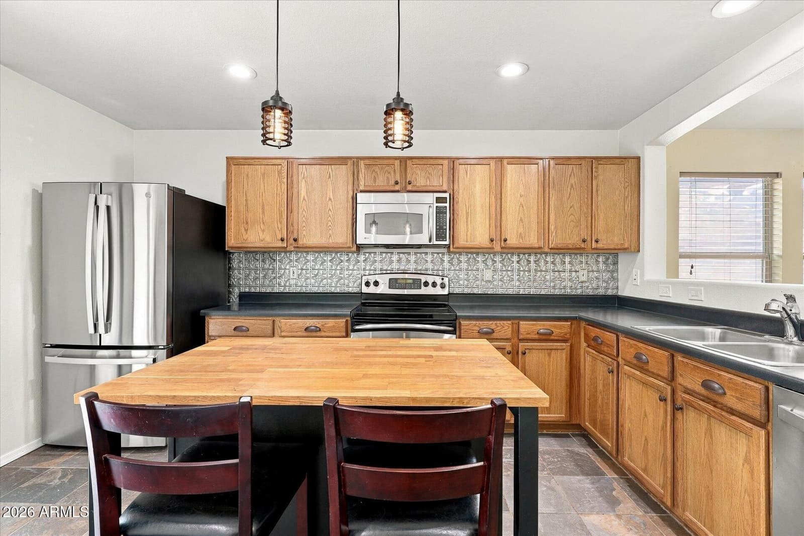 2891 W Silver Creek Lane, San Tan Valley, AZ 85144 — photo 12 of 33