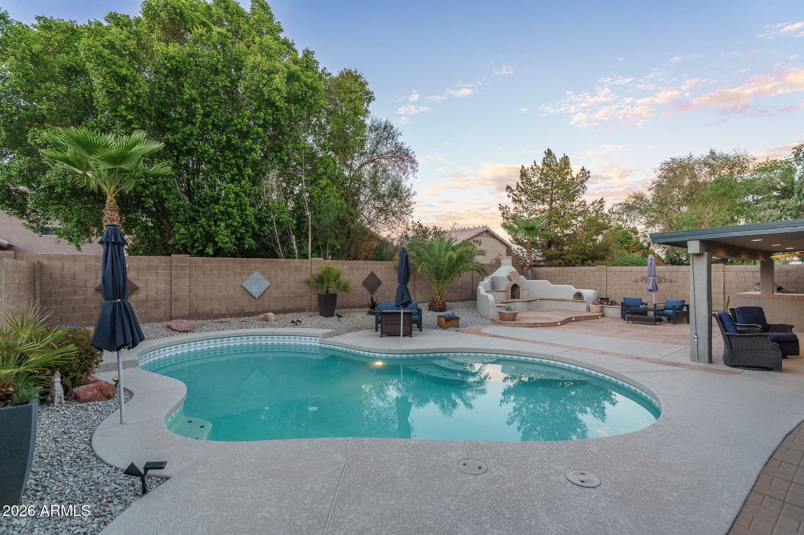 9164 W Paradise Lane, Peoria, AZ 85382 — photo 23 of 44