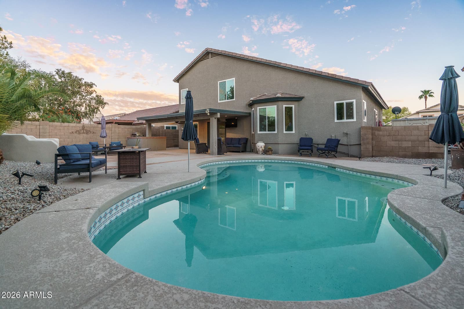 9164 W Paradise Lane, Peoria, AZ 85382 — photo 24 of 44