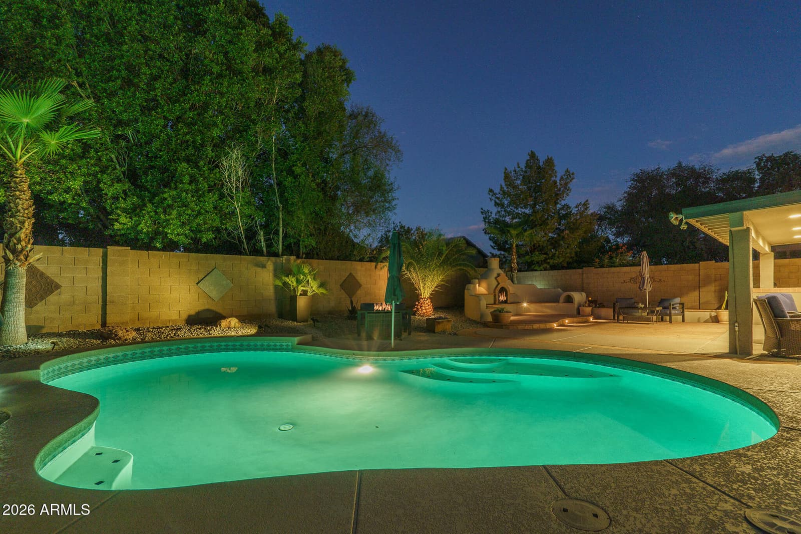 9164 W Paradise Lane, Peoria, AZ 85382 — photo 32 of 44