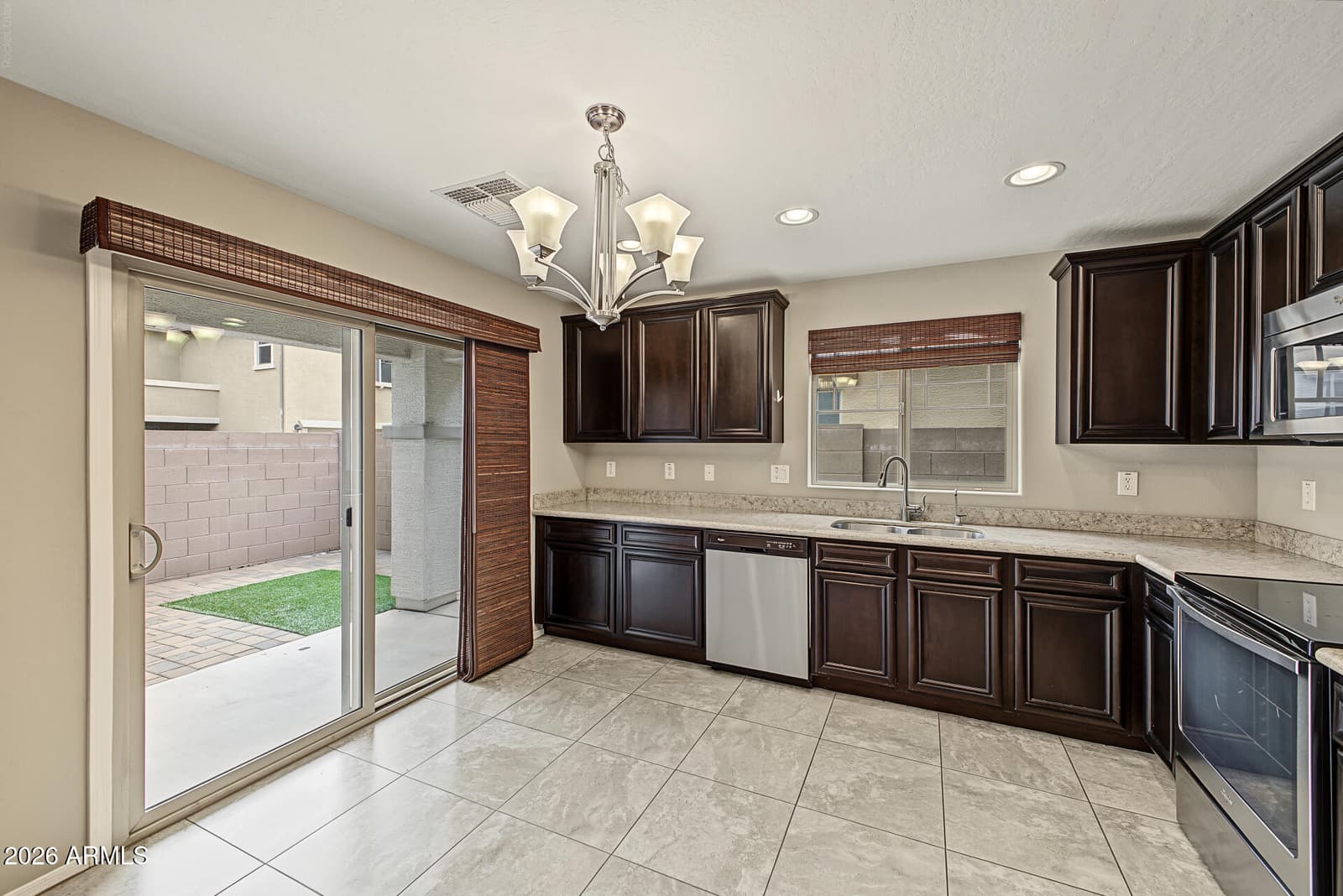 2552 E Vermont Drive, Gilbert, AZ 85295 — photo 10 of 35
