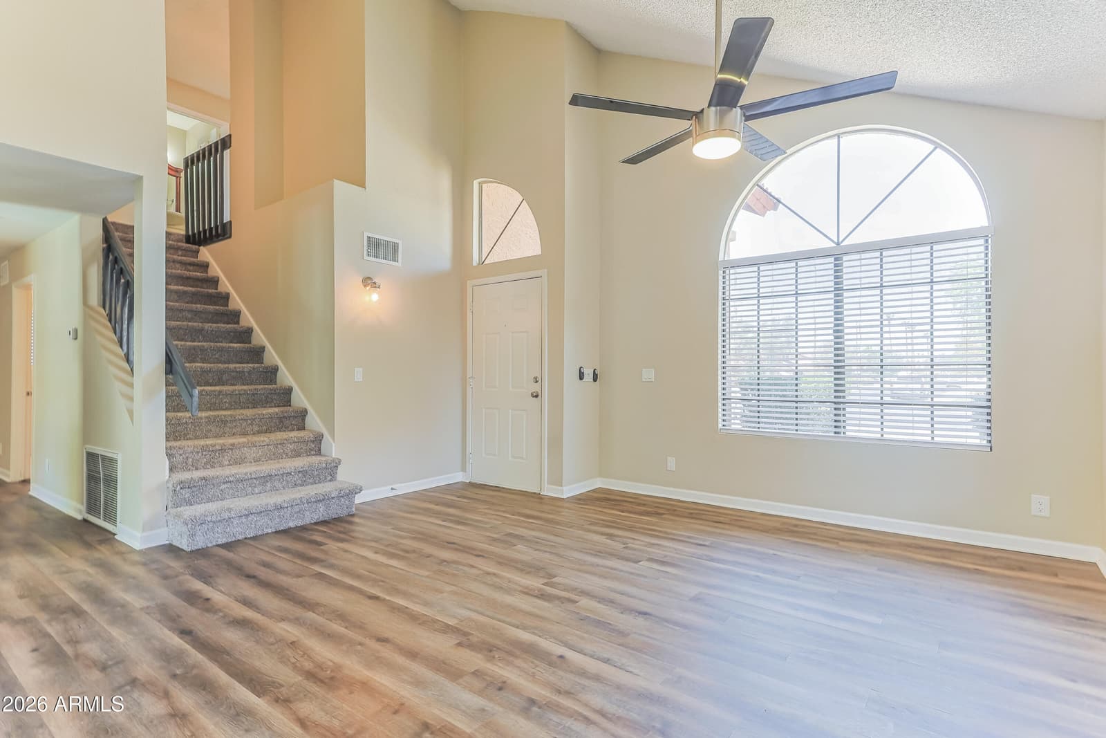 307 S Ocean Drive, Gilbert, AZ 85233 — photo 2 of 15