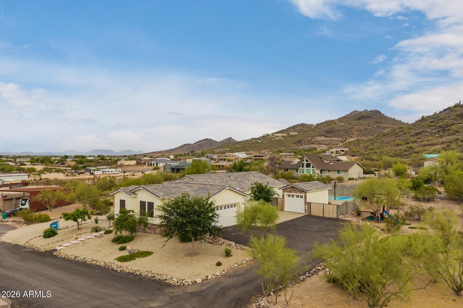 3233 W HORIZON Drive, Phoenix, AZ 85086