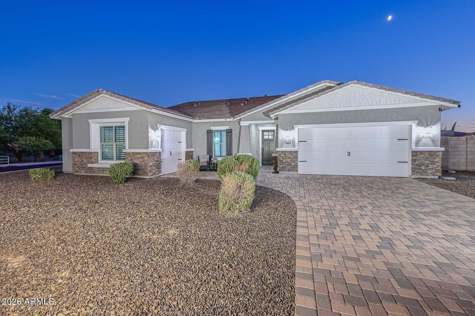 18373 W SELLS Drive, Goodyear, AZ 85395