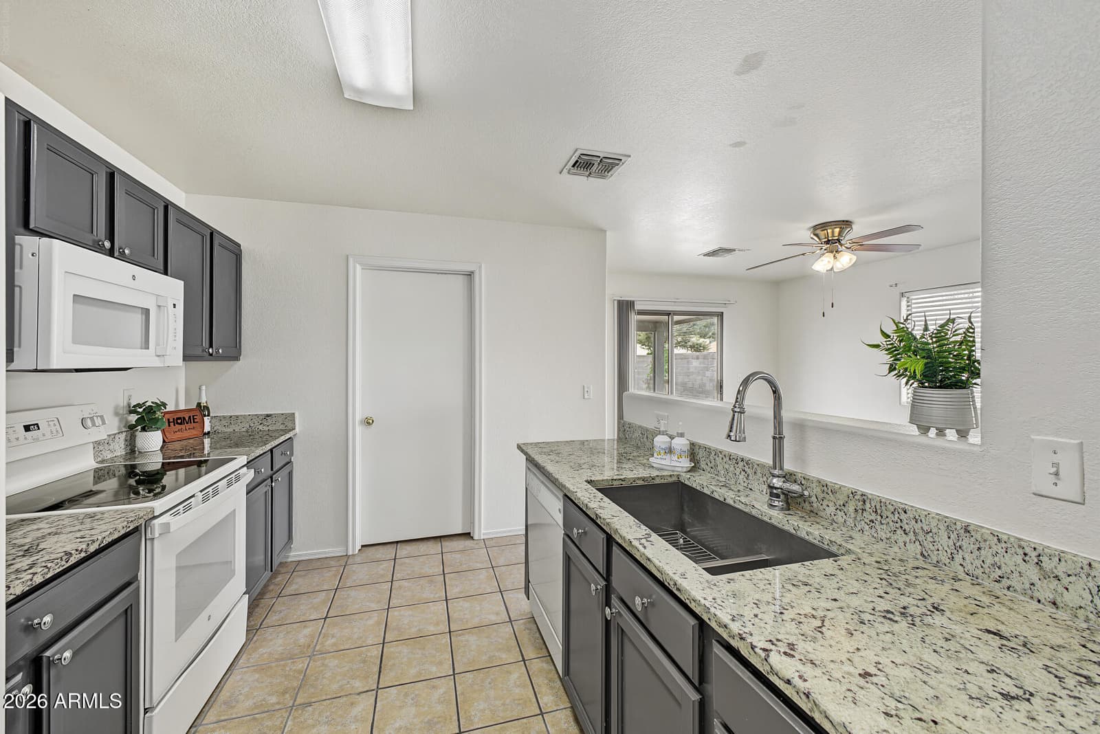 1750 E Renegade Trail, San Tan Valley, AZ 85143 — photo 3 of 43