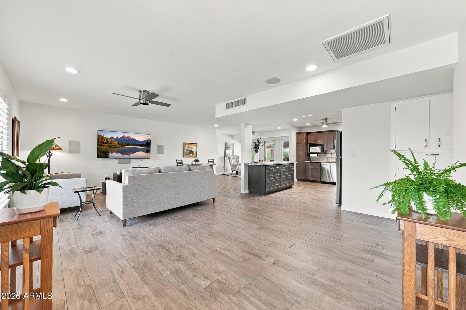 10011 W Prairie Hills Circle, Sun City, AZ 85351 — photo 7 of 47