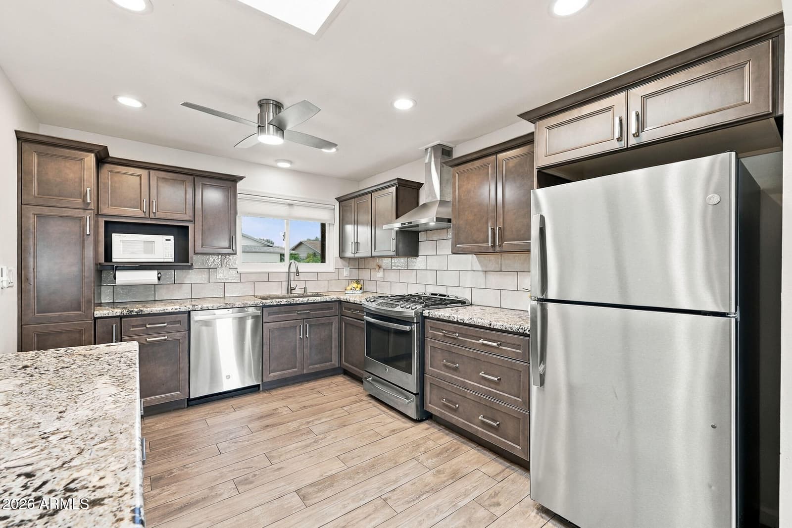 10011 W Prairie Hills Circle, Sun City, AZ 85351 — photo 3 of 47