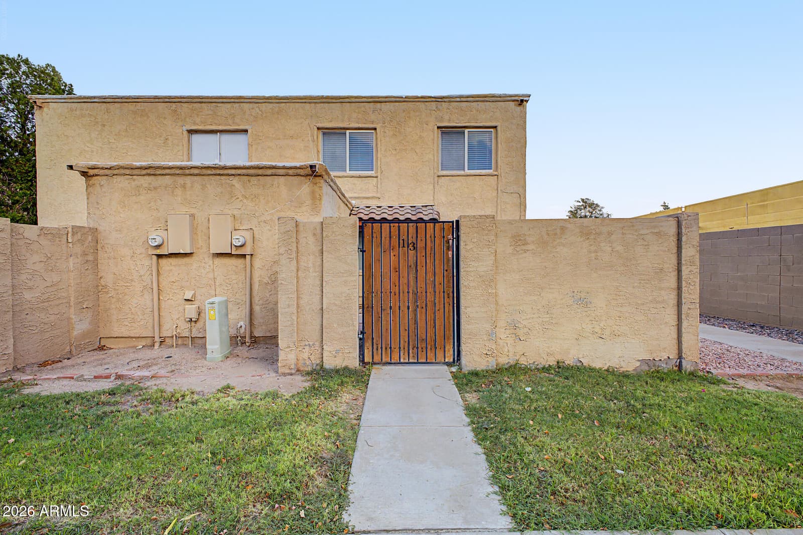 948 S ALMA SCHOOL Road 13, Mesa, AZ 85210