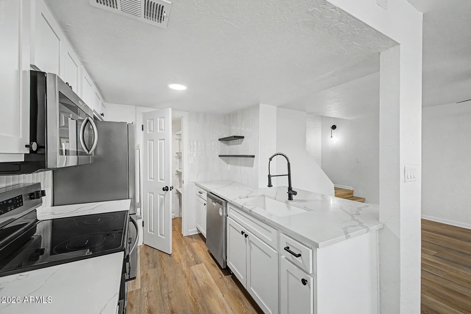 948 S Alma School Road 13, Mesa, AZ 85210 — photo 11 of 26