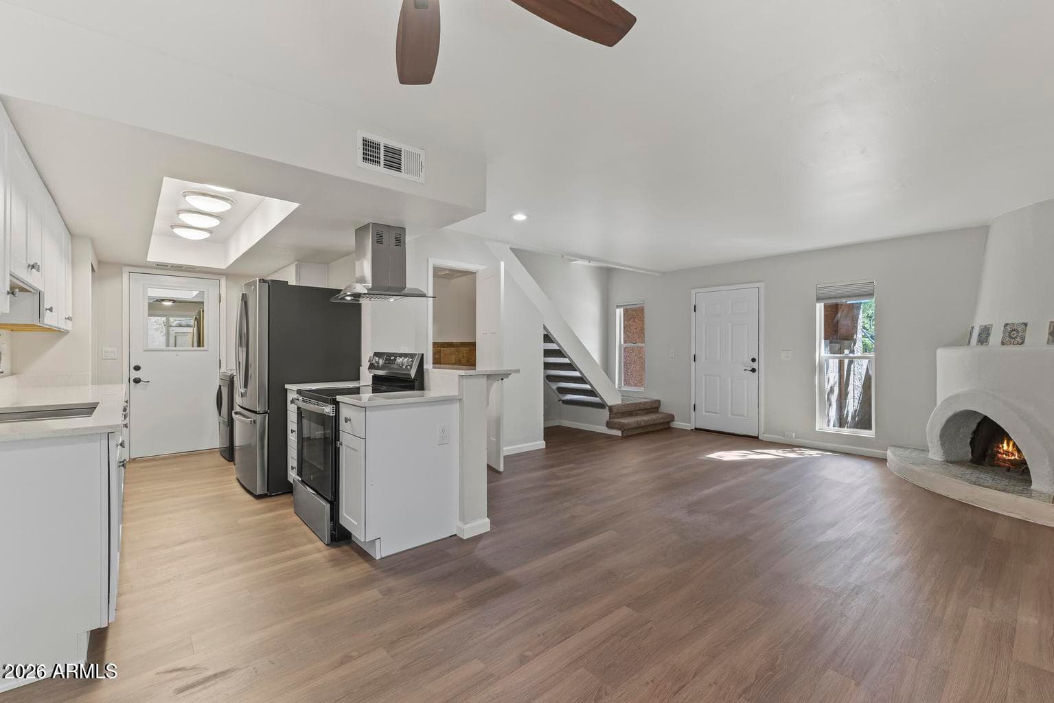 10408 N 11th Street 2, Phoenix, AZ 85020 — photo 4 of 30