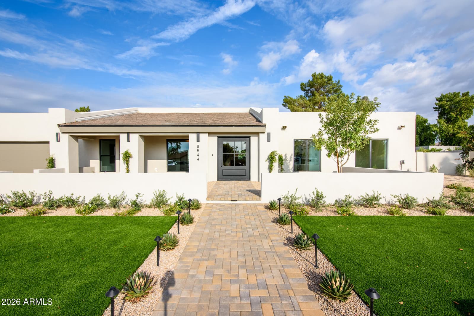 8544 E San Lorenzo Drive, Scottsdale, AZ 85258 — photo 5 of 56