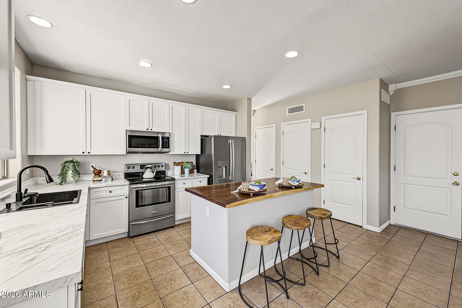 13669 W Cypress Street, Goodyear, AZ 85395 — photo 10 of 52