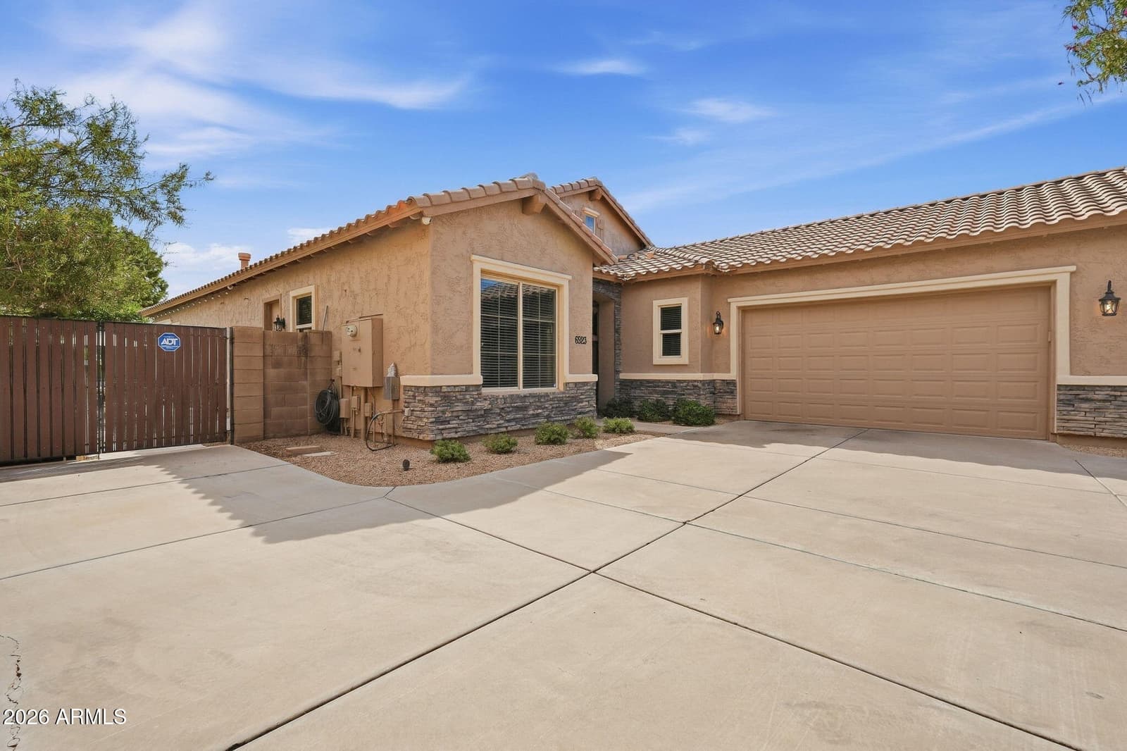 6923 S Black Hills Way, Chandler, AZ 85249 — photo 3 of 41