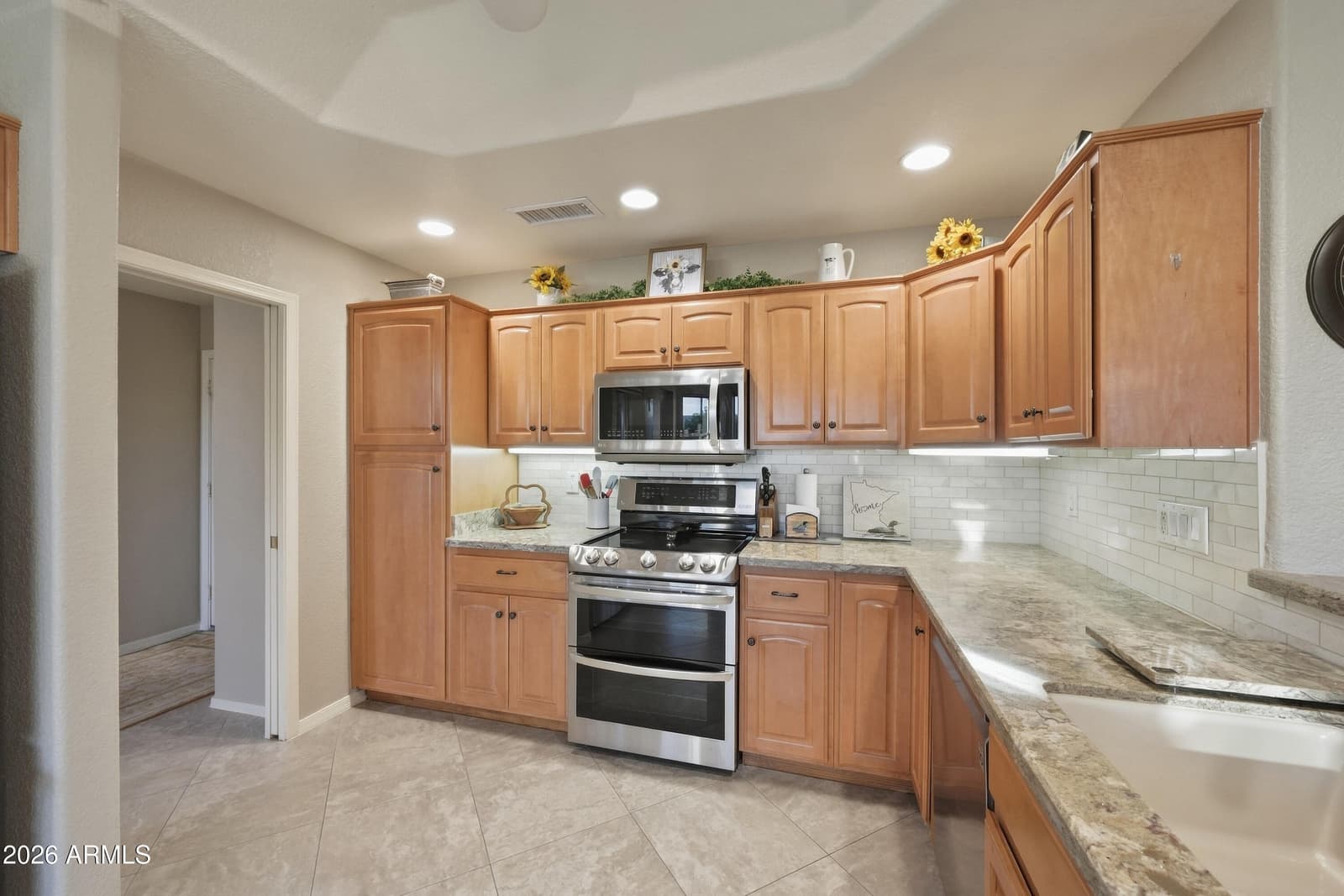 11419 E Navarro Avenue, Mesa, AZ 85209 — photo 13 of 38