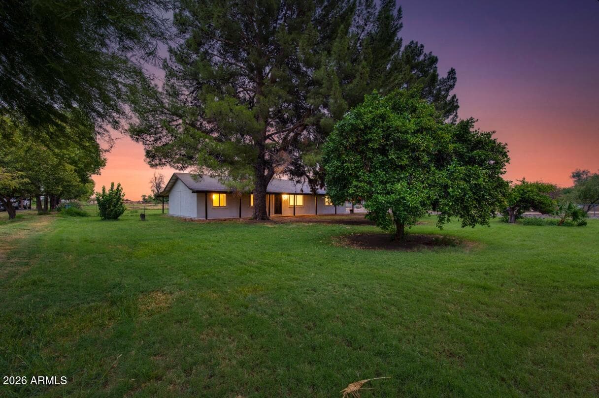 7101 N Perryville Road, Waddell, AZ 85355