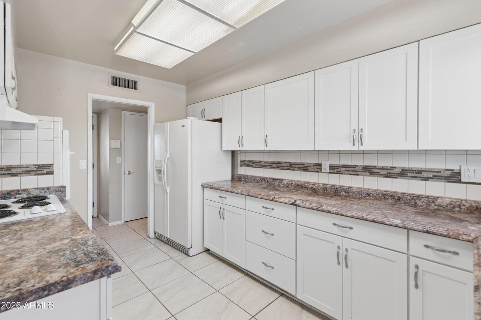10229 W Pinehurst Drive, Sun City, AZ 85351 — photo 6 of 21
