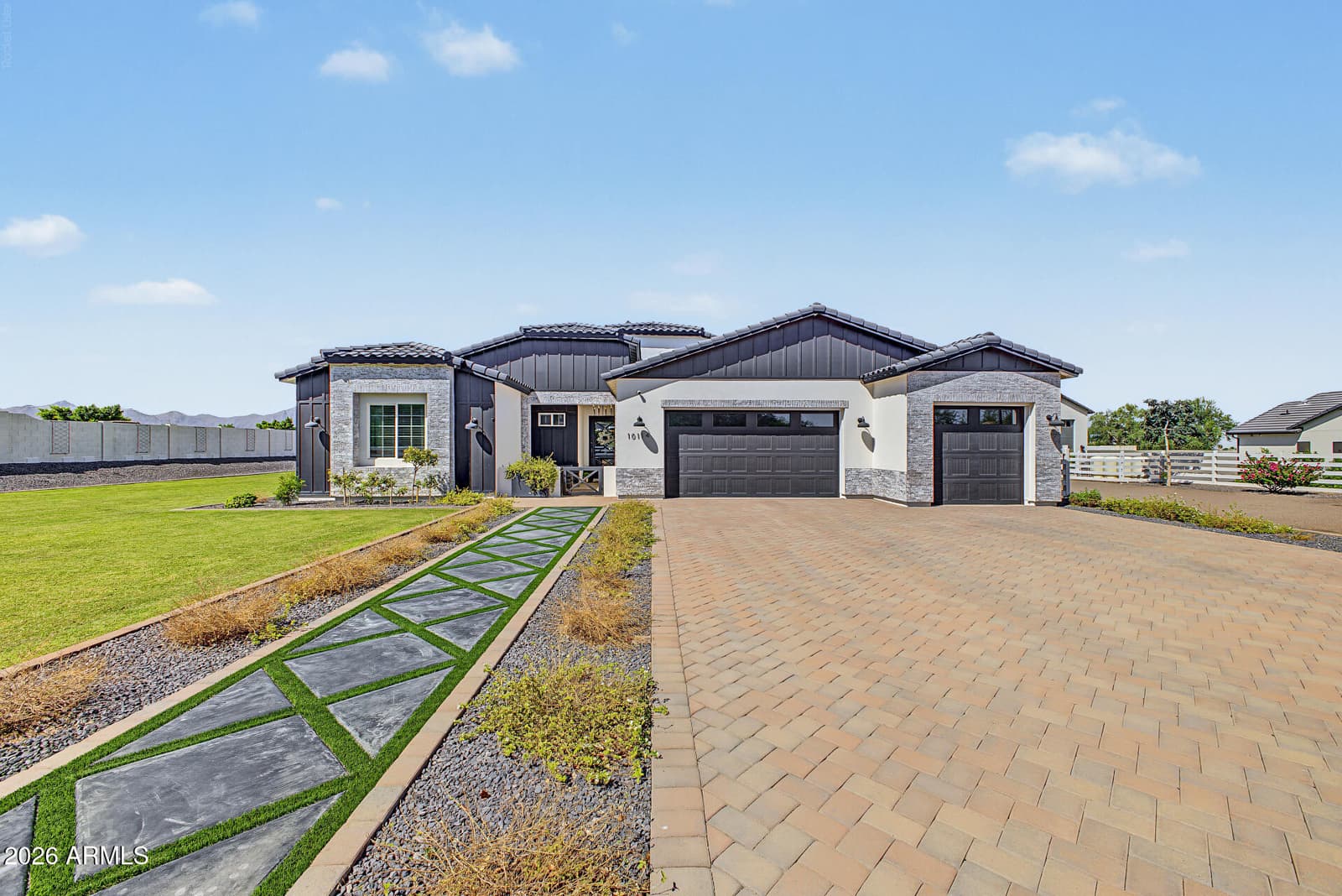 10114 S 32nd Drive, Laveen, AZ 85339