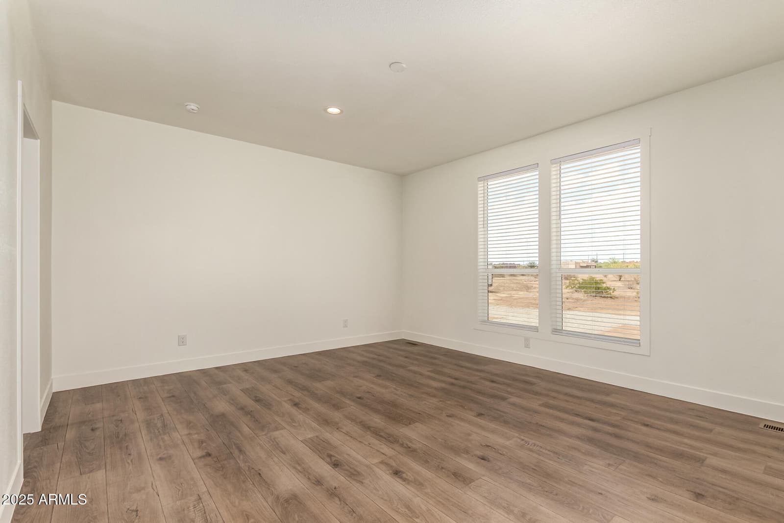 23069 W Milton Drive, Wittmann, AZ 85361 — photo 11 of 33