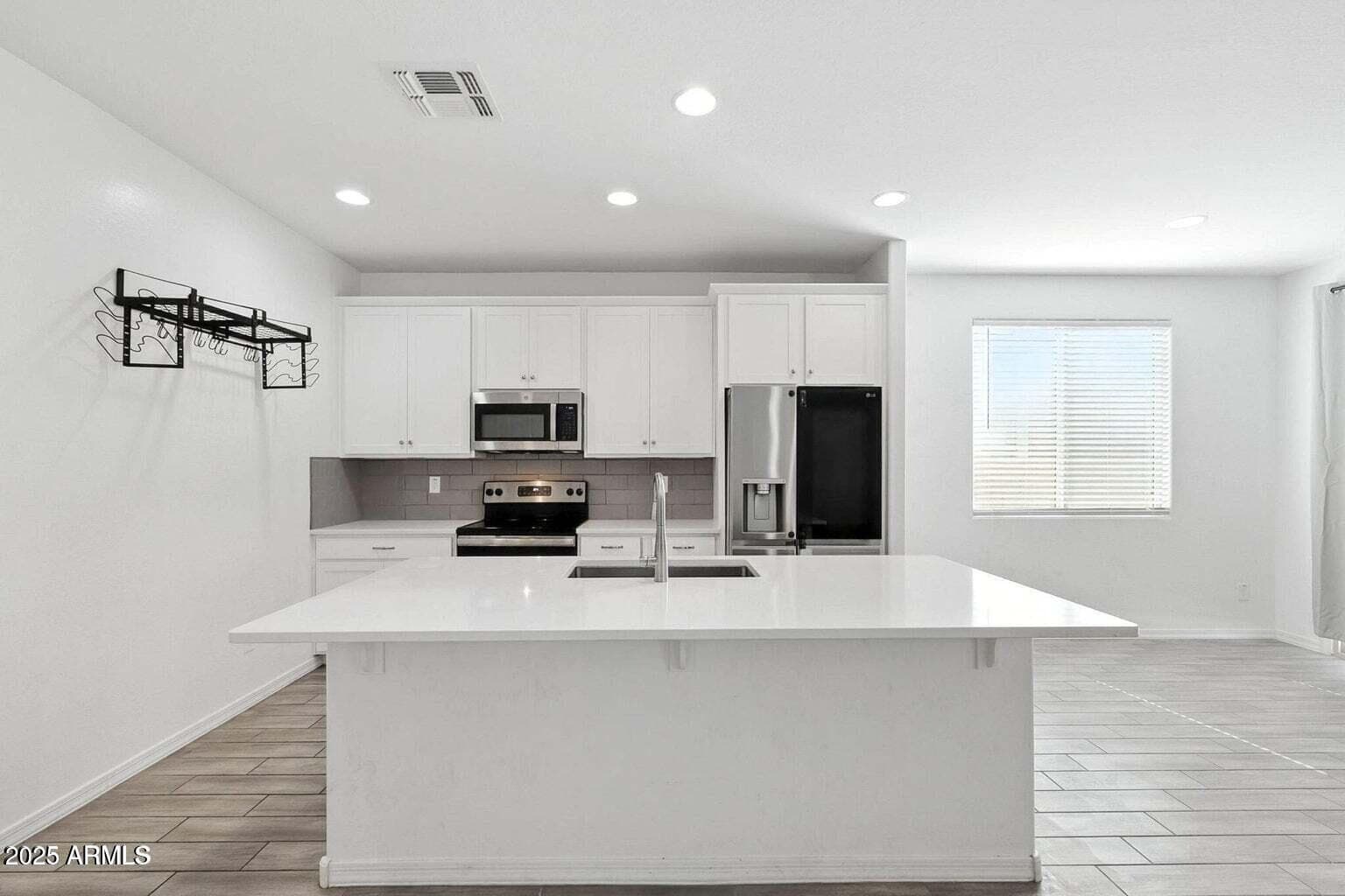 1744 W HOPI Drive, Coolidge, AZ 85128 — photo 4 of 18