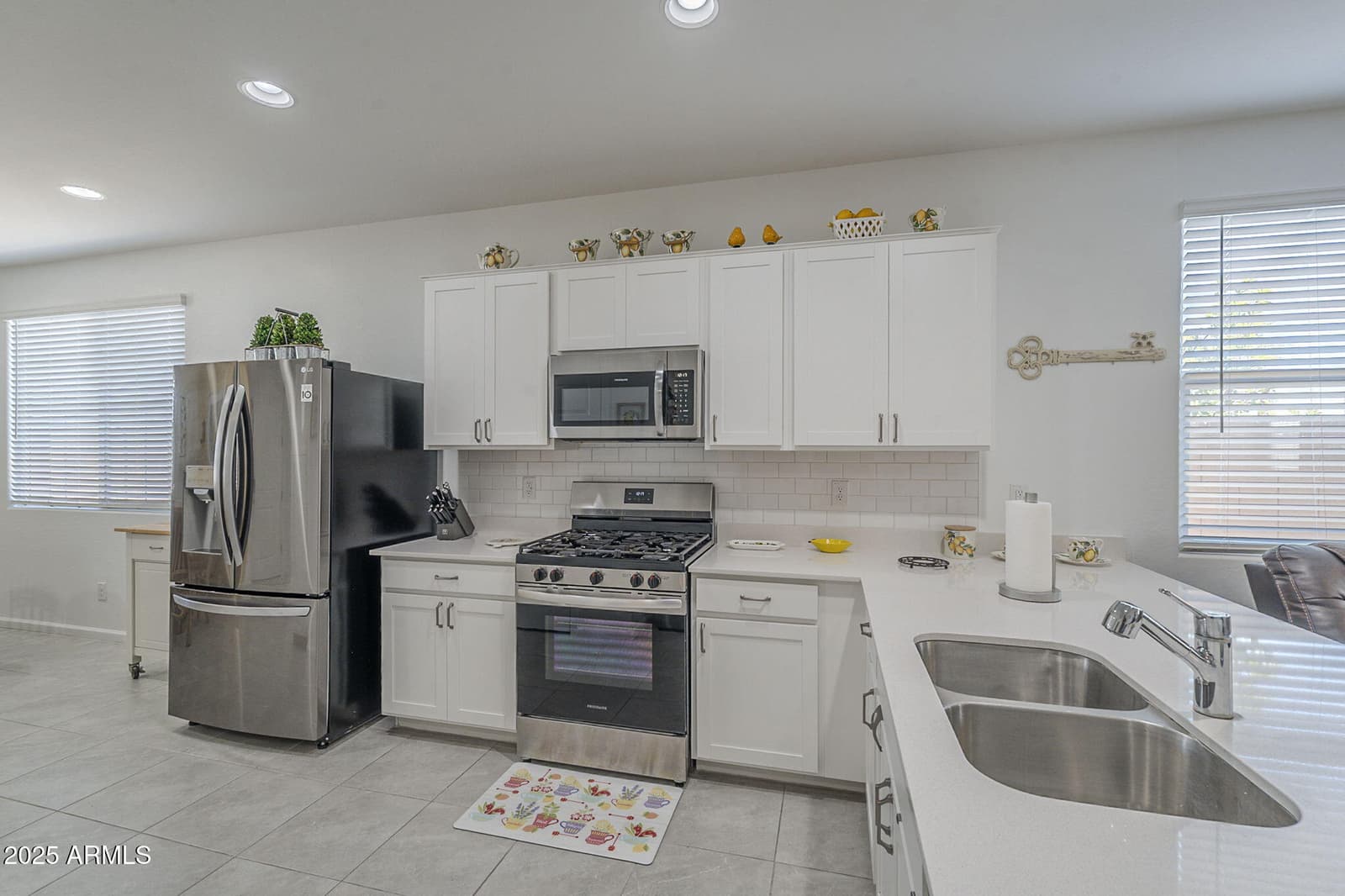 15551 W Kendall Street, Goodyear, AZ 85338 — photo 16 of 37