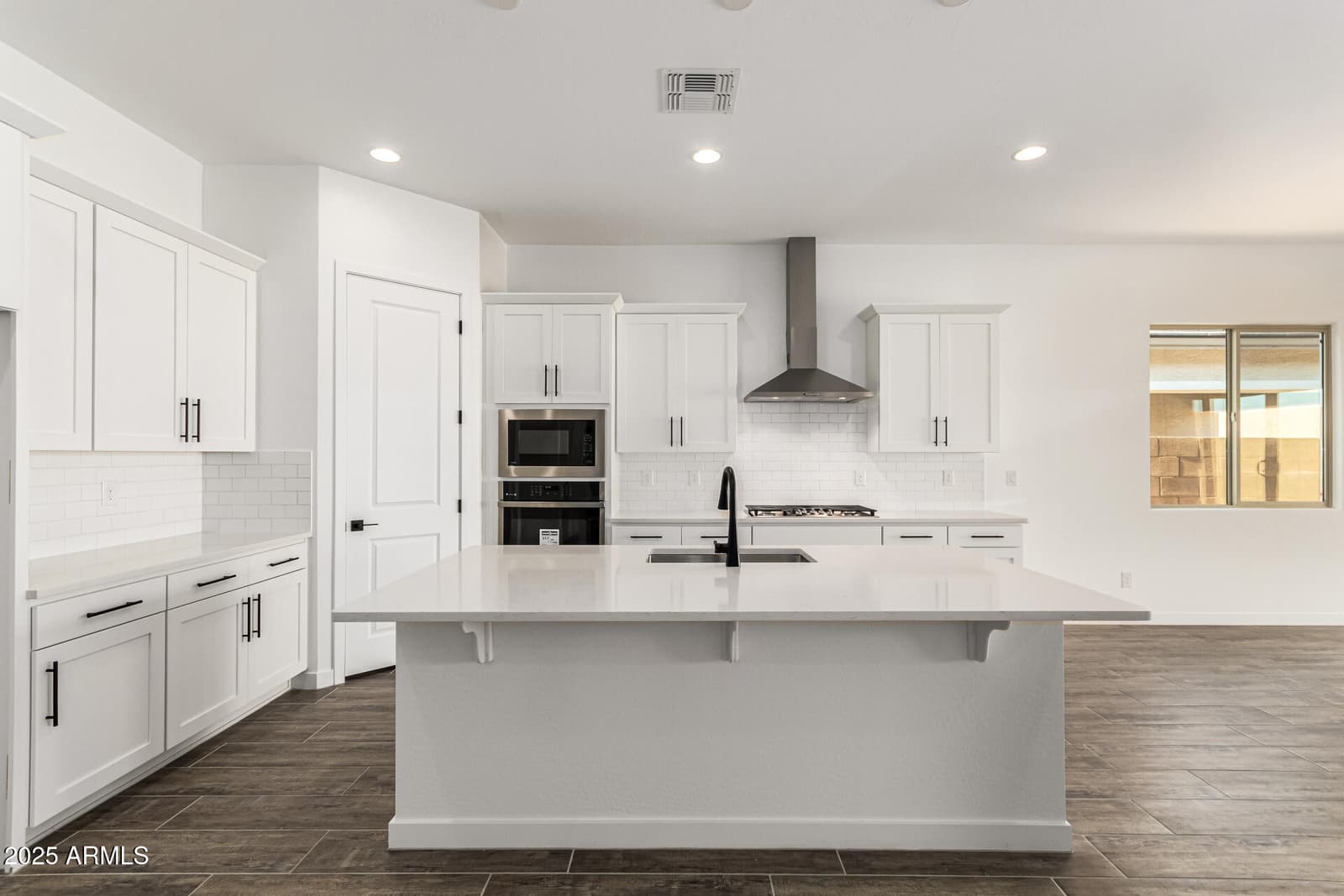 15818 W Miami Street, Goodyear, AZ 85338 — photo 5 of 39