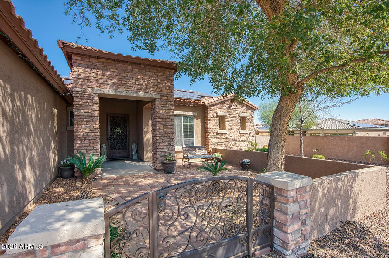 19326 W MEDLOCK Drive, Litchfield Park, AZ 85340
