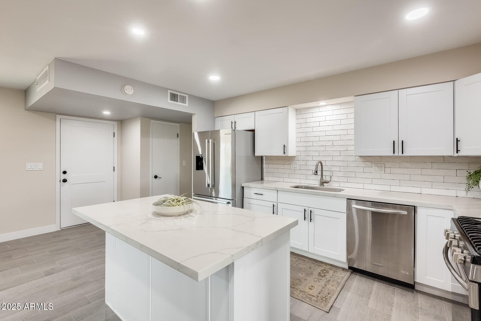 10801 W El Dorado Drive, Sun City, AZ 85351 — photo 14 of 39