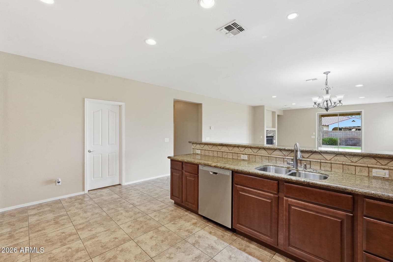 4081 S Pinnacle Place, Chandler, AZ 85249 — photo 13 of 45