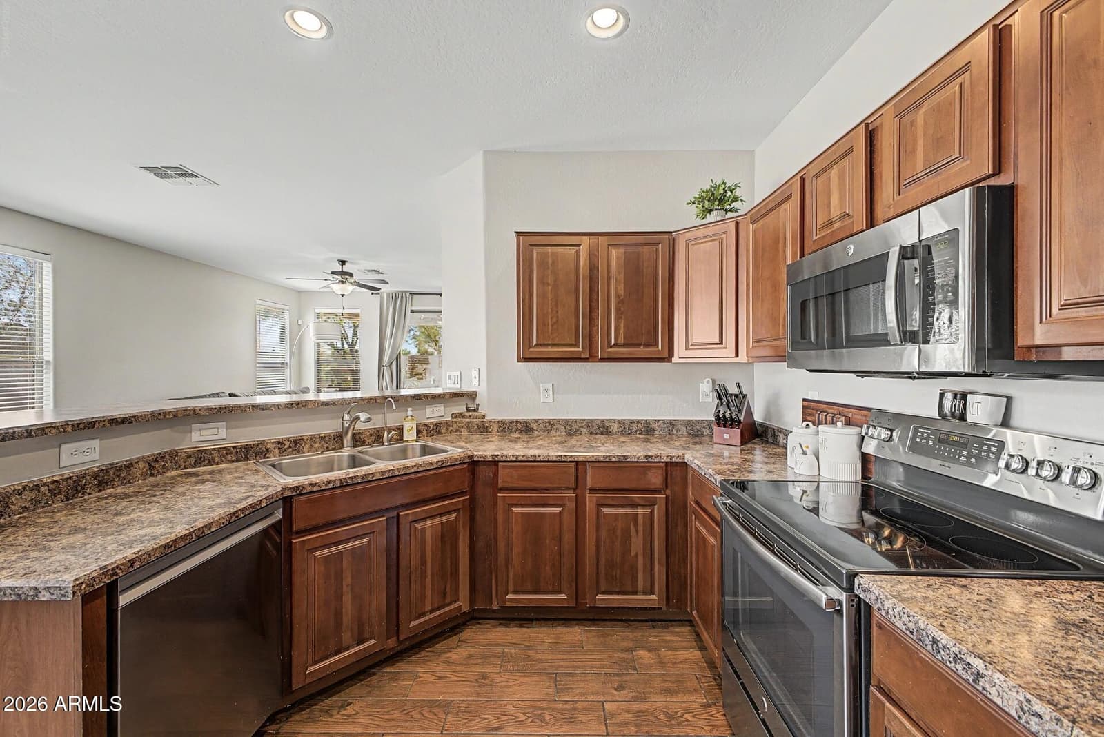 3474 E Coconino Way, Gilbert, AZ 85298 — photo 14 of 38