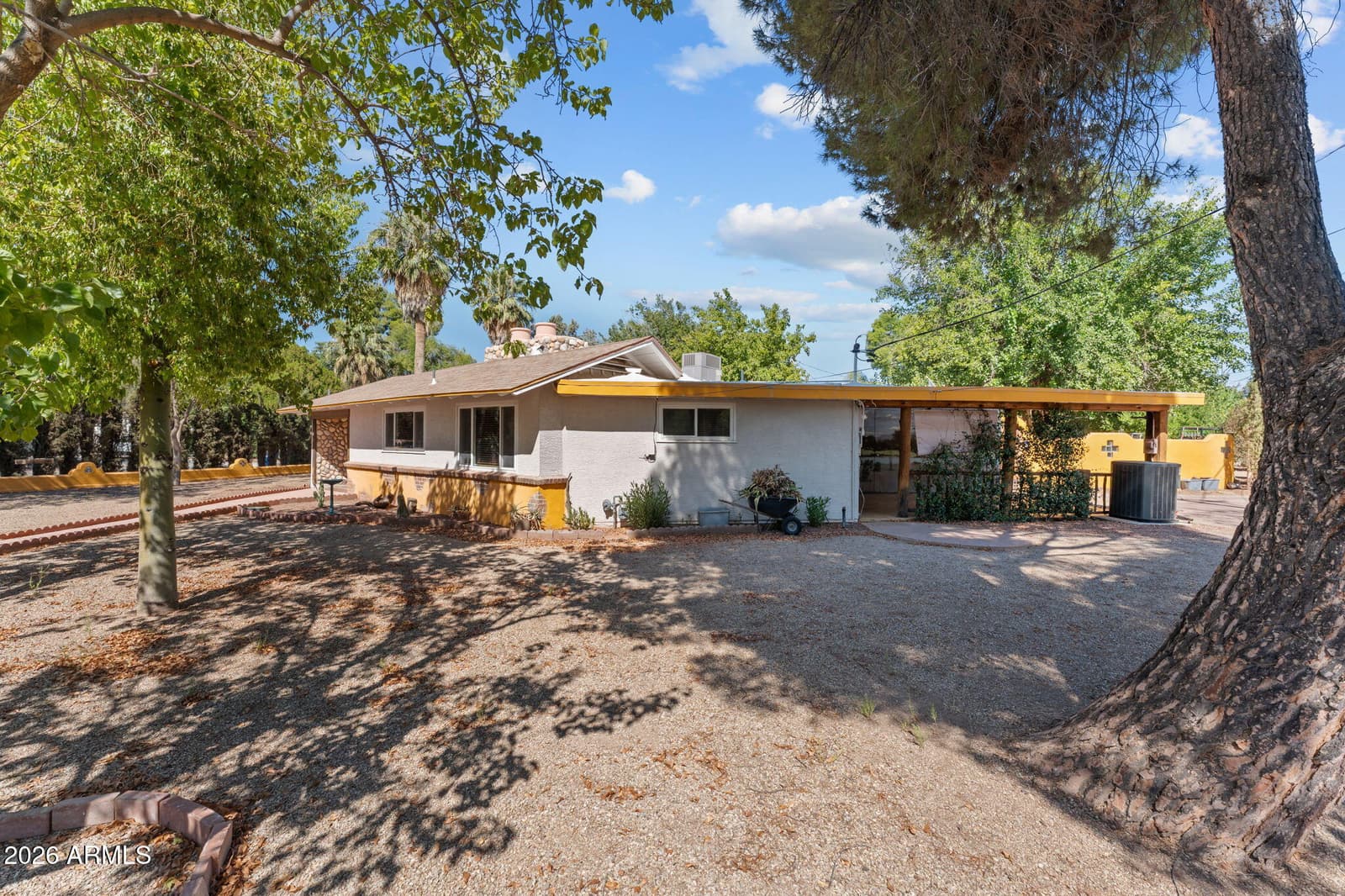 294 S Jefferson Street, Wickenburg, AZ 85390 — photo 5 of 35