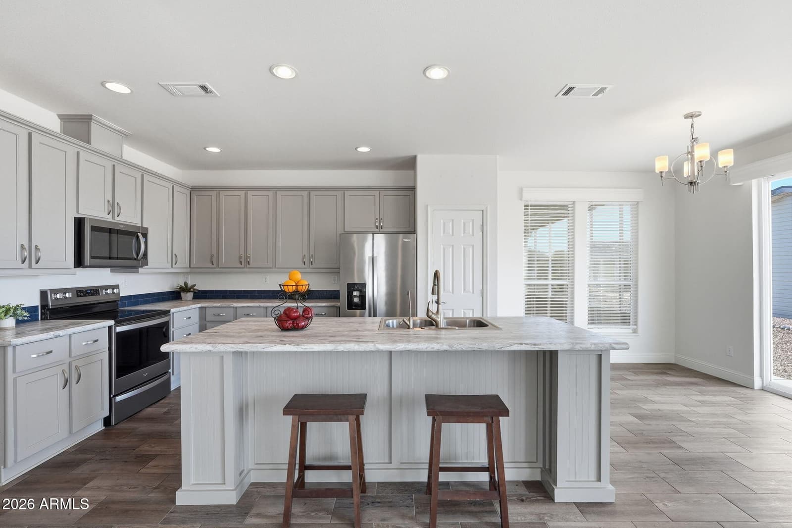 3301 S GOLDFIELD Road 6003, Apache Junction, AZ 85119