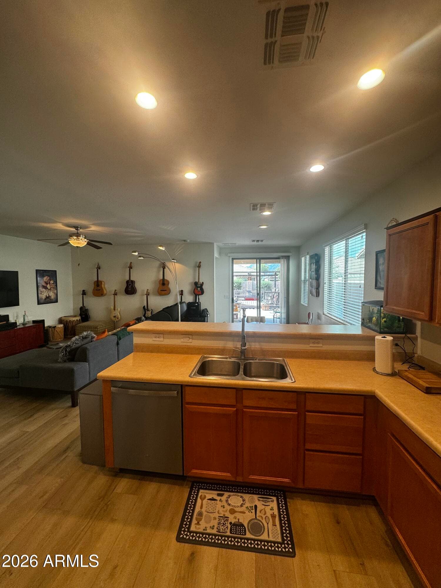 10115 W Wier Avenue, Tolleson, AZ 85353 — photo 5 of 33