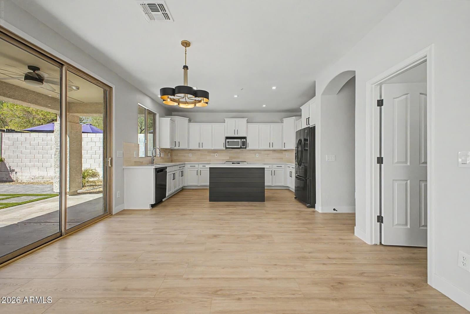 7062 W Andrew Lane, Peoria, AZ 85383 — photo 14 of 50