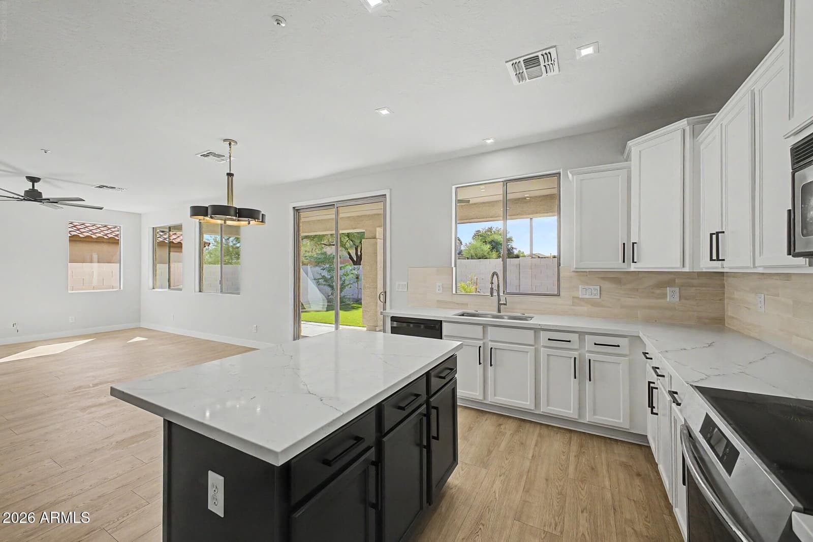 7062 W Andrew Lane, Peoria, AZ 85383 — photo 11 of 50