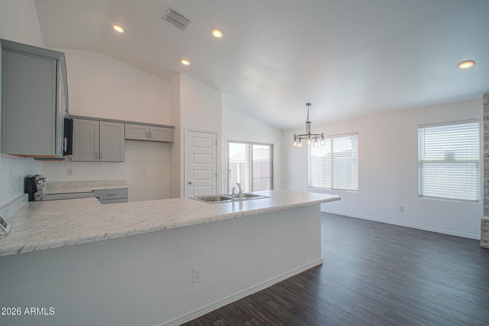 961 W Prior Avenue, Coolidge, AZ 85128 — photo 5 of 18