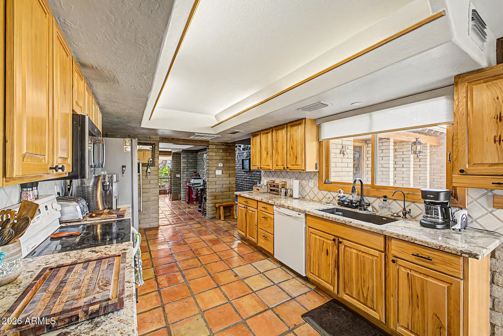 6510 E Dixileta Drive, Cave Creek, AZ 85331 — photo 15 of 43