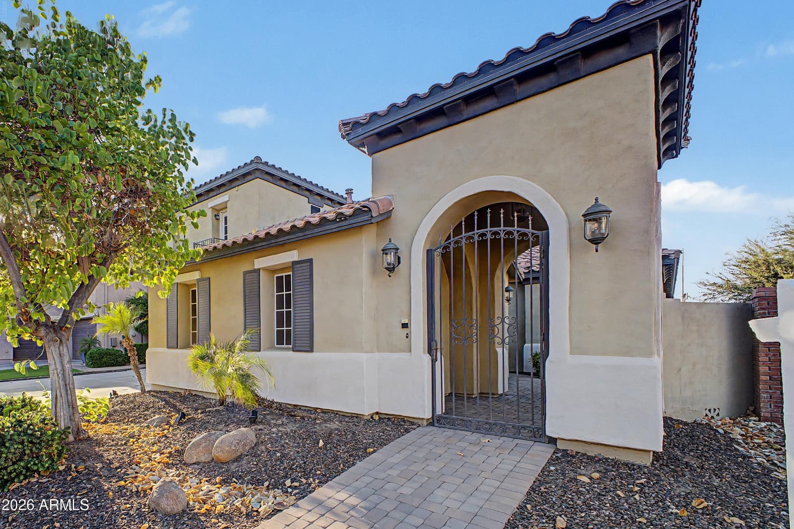 2318 E Aster Drive, Chandler, AZ 85286 — photo 3 of 50