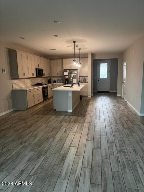 18131 W Pasadena Avenue, Litchfield Park, AZ 85340 — photo 4 of 7