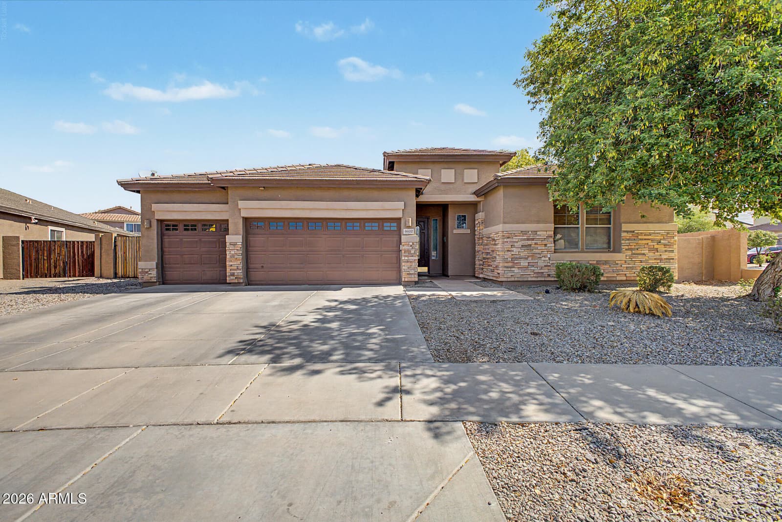8602 W HELEN Lane, Glendale, AZ 85305