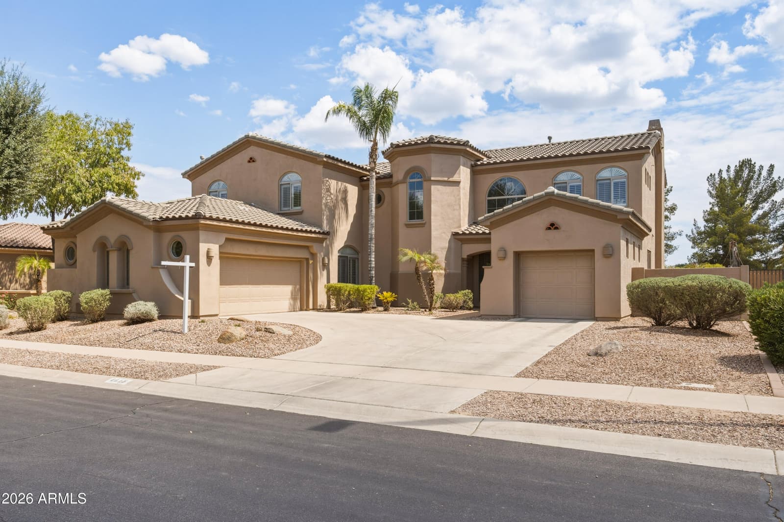 4615 E Carriage Court, Gilbert, AZ 85297 — photo 2 of 72
