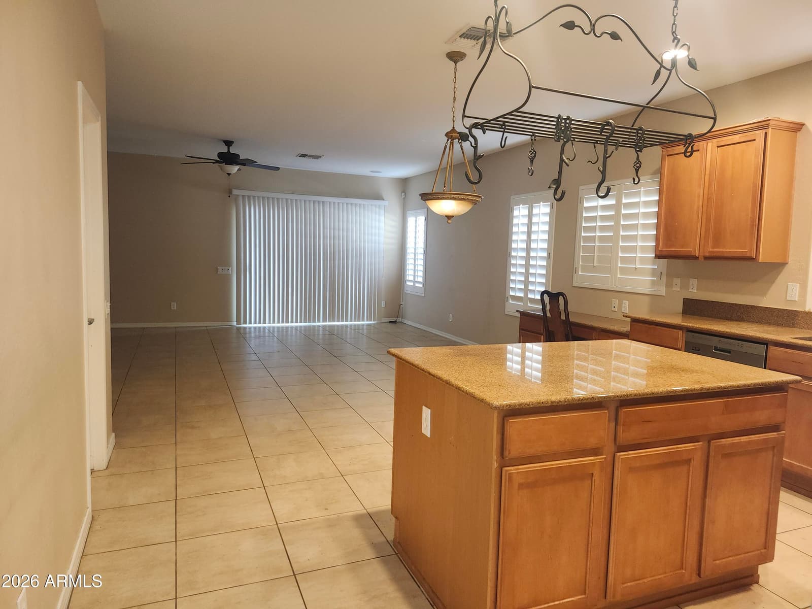5205 W Molly Lane, Phoenix, AZ 85083 — photo 6 of 36