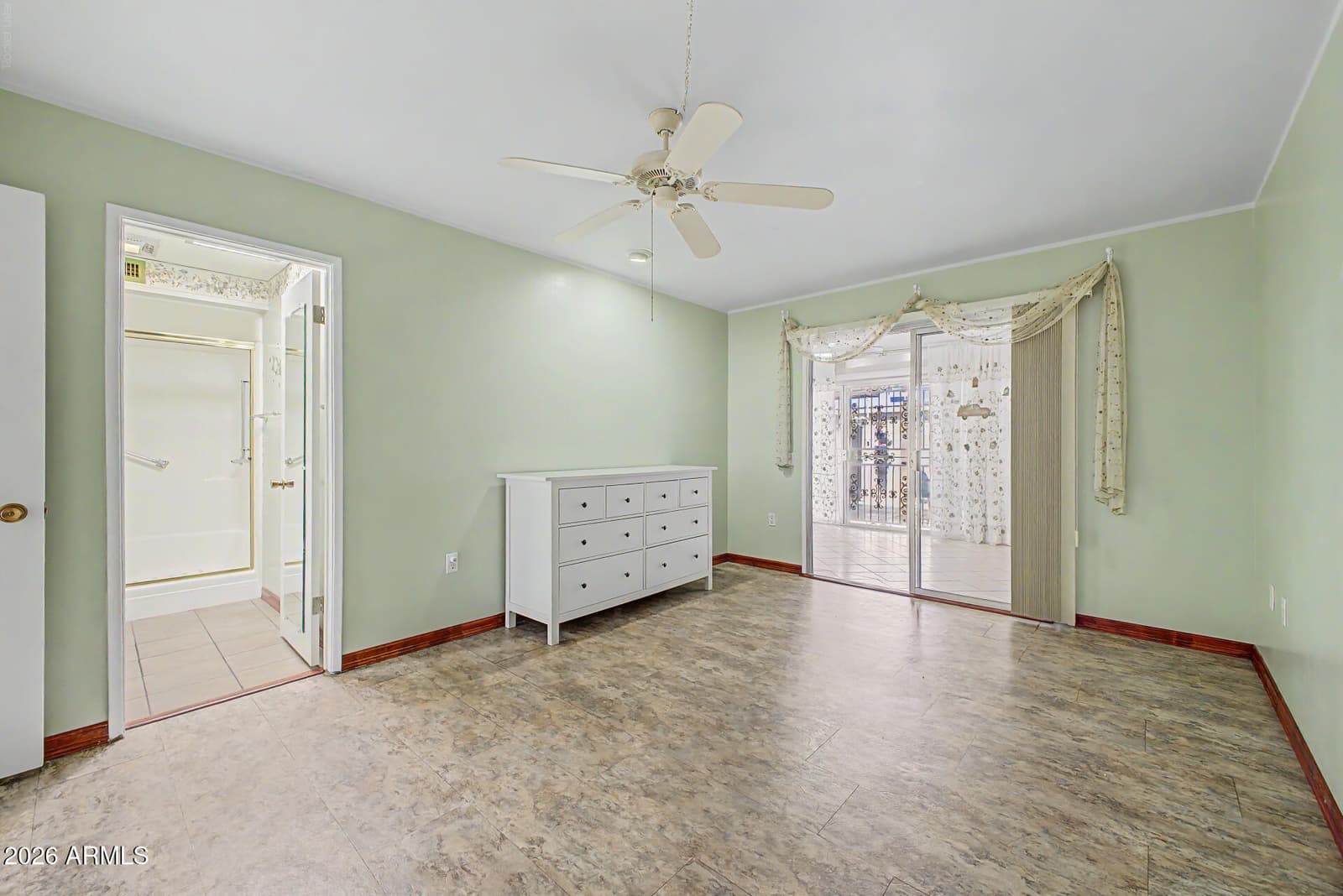 10060 W Royal Oak Road N, Sun City, AZ 85351 — photo 16 of 31