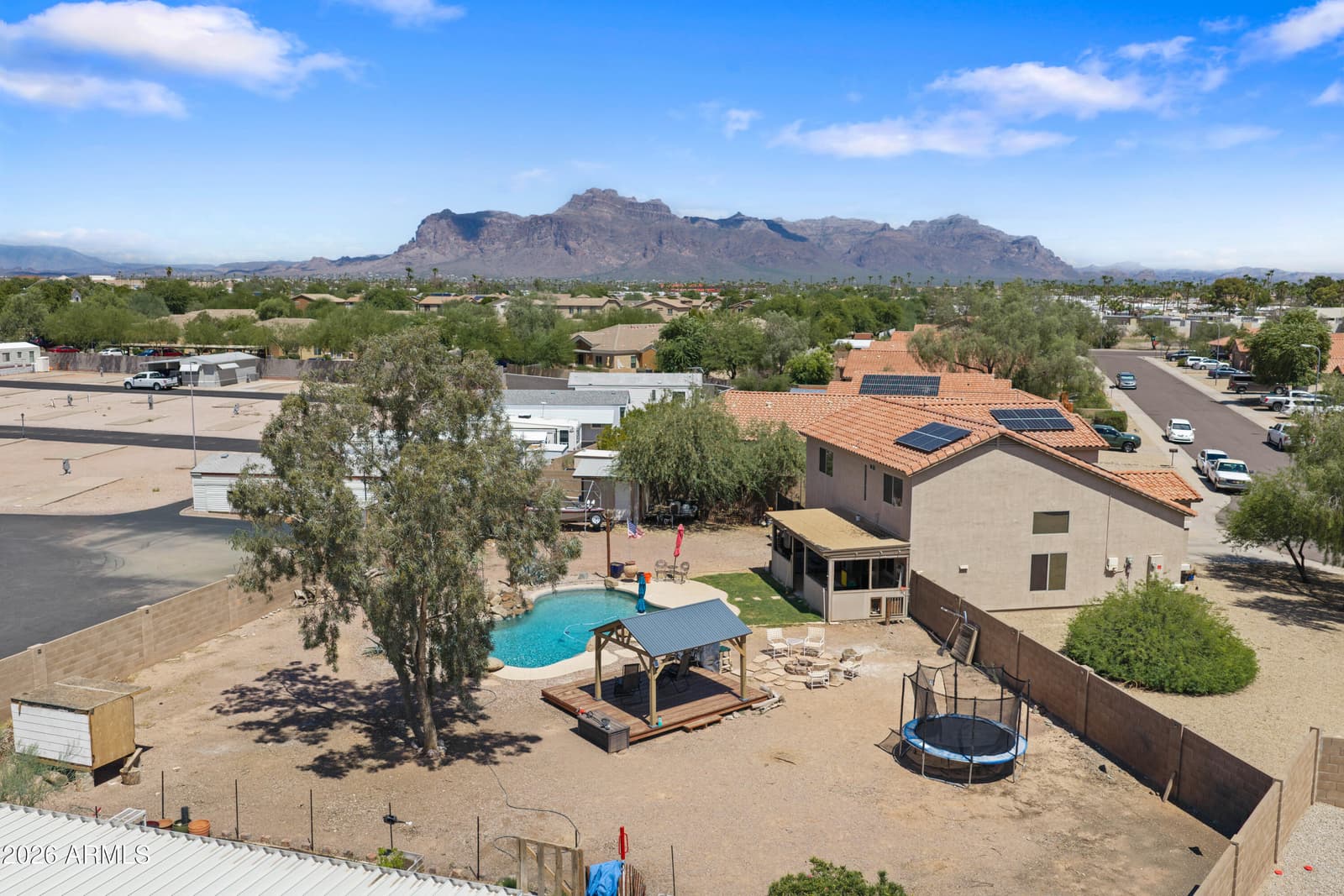 968 W 10th Avenue, Apache Junction, AZ 85120 — photo 4 of 40